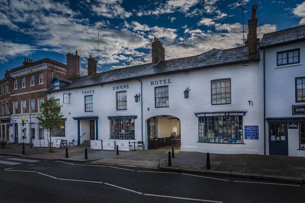 Three Swans Hotel 1/49