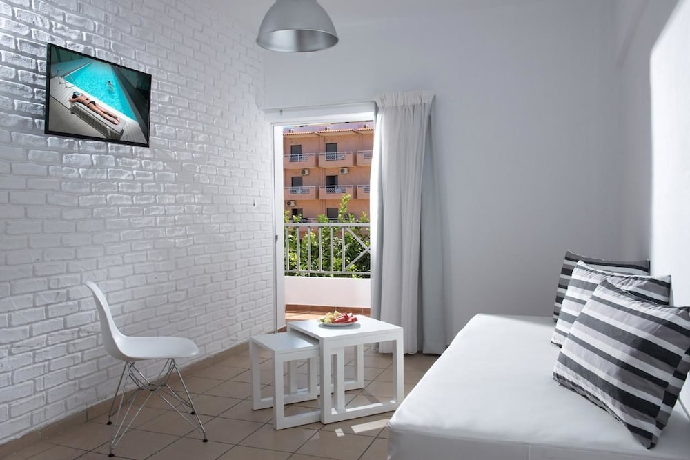Fedra Apartments 9/27