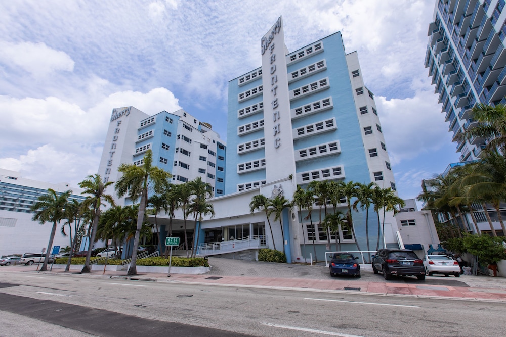 Sherry Frontenac Oceanfront Hotel 40/49