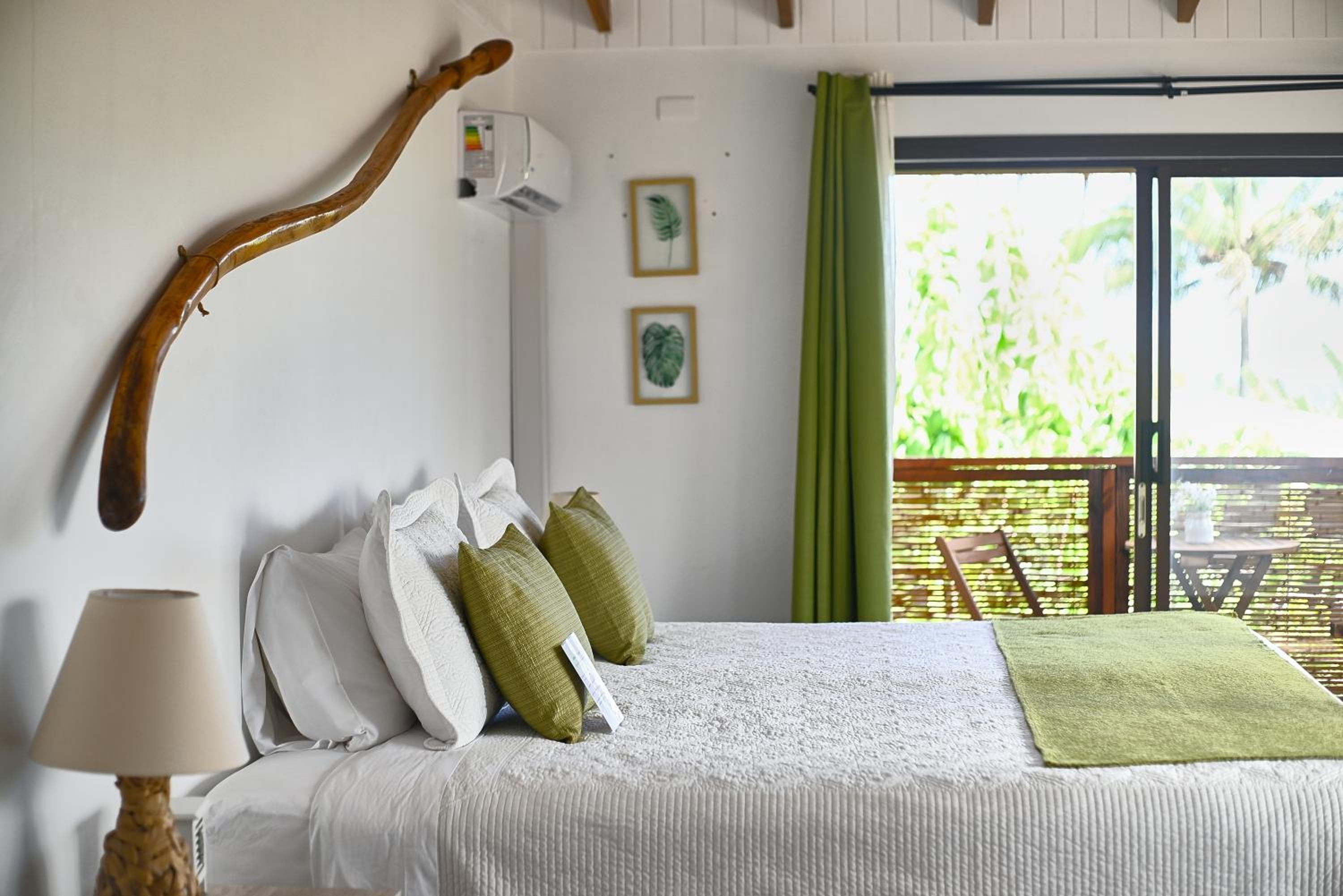 Deluxe, Double or Twin Bed