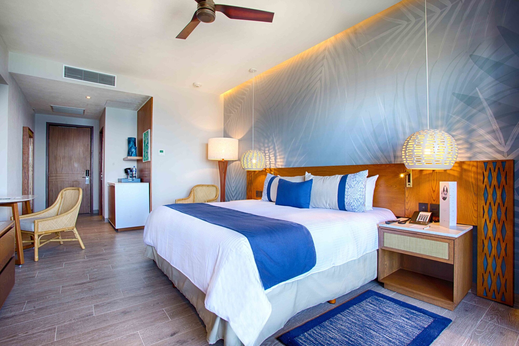 Allure, King Bed, Jungle View, Adult Only