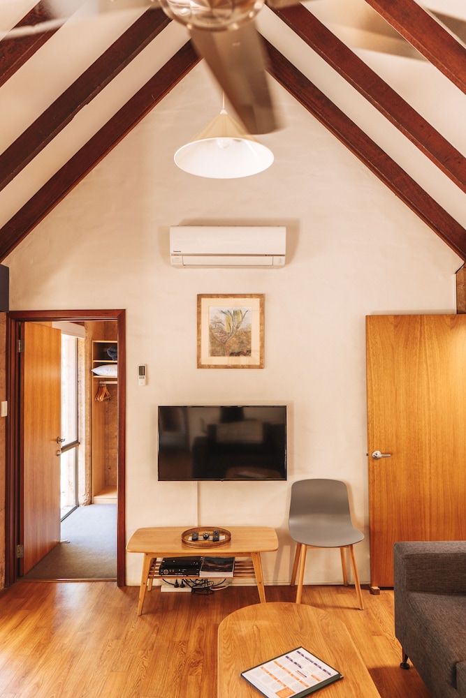 BUSSELLS BUSHLAND COTTAGES 19/47