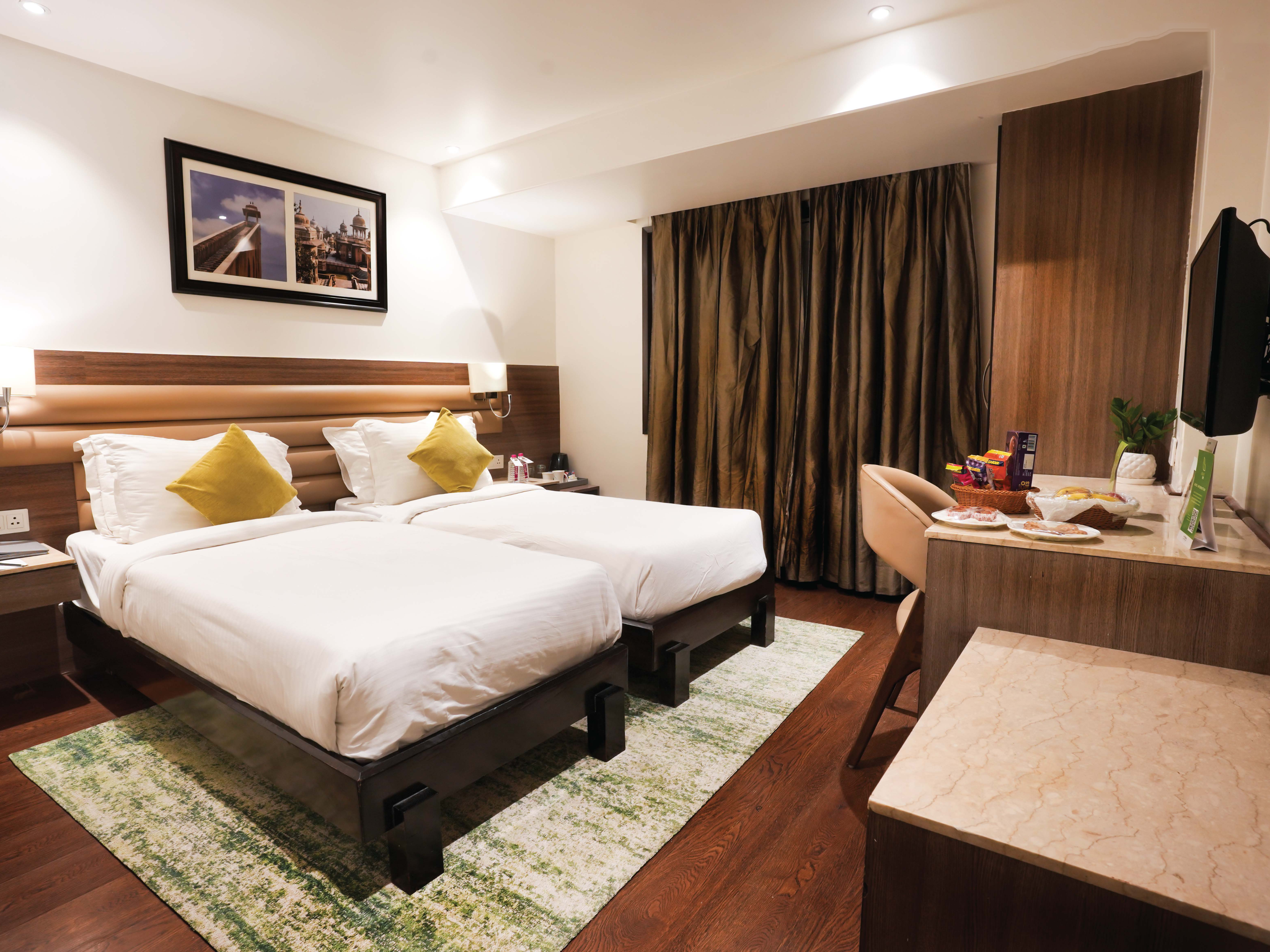 Leisure Inn Grand Chanakya 10/37
