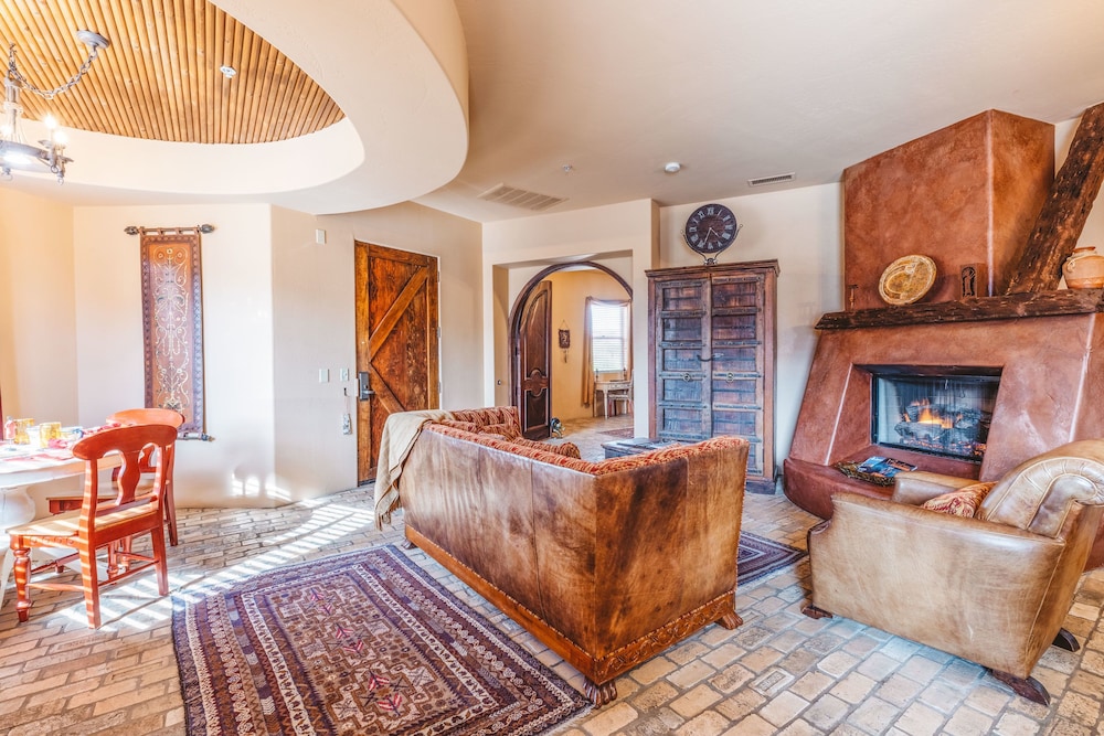 Adobe Grand Villas 46/73
