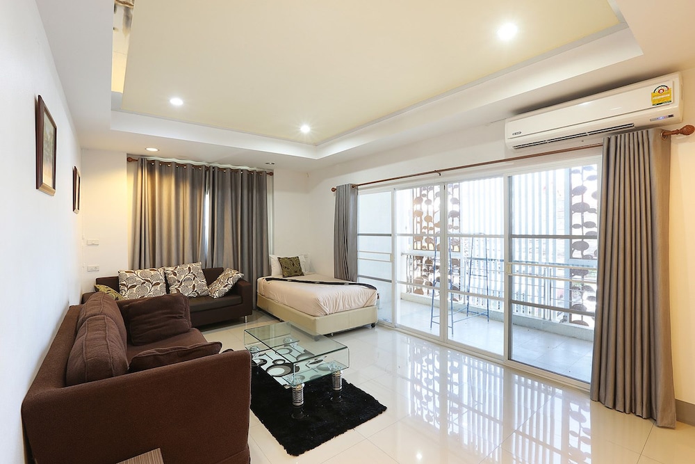 V Place Residence 32/50