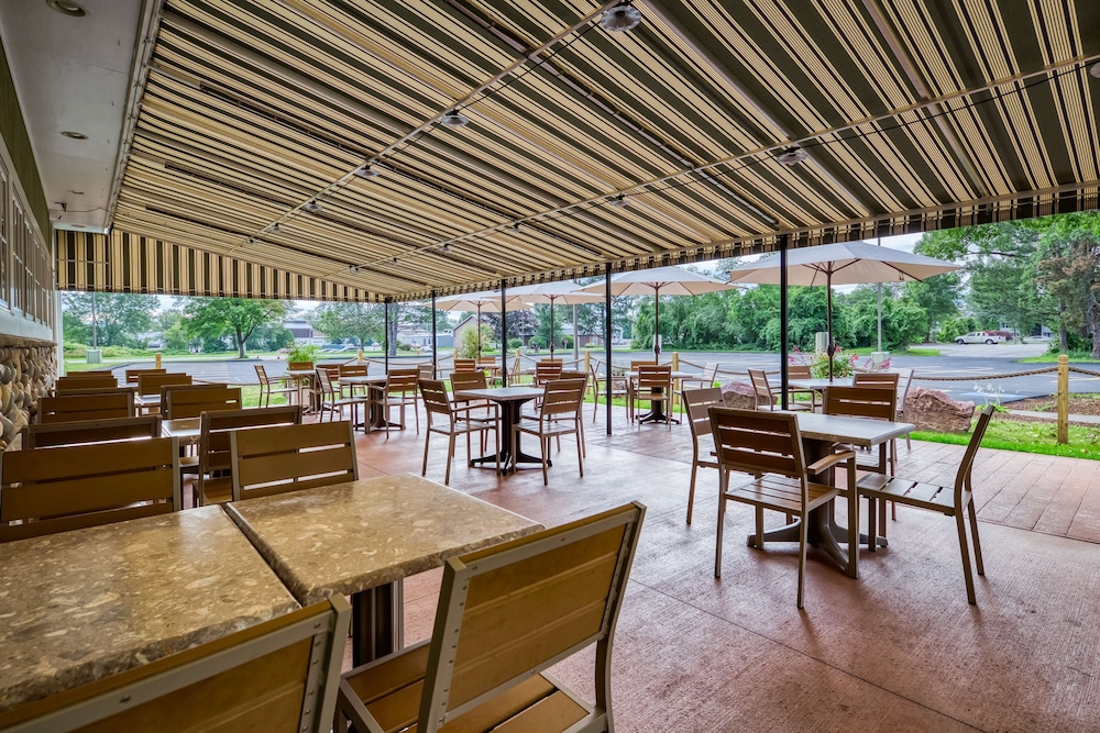 Best Western Plus Windjammer Inn & Conference Center 38/46