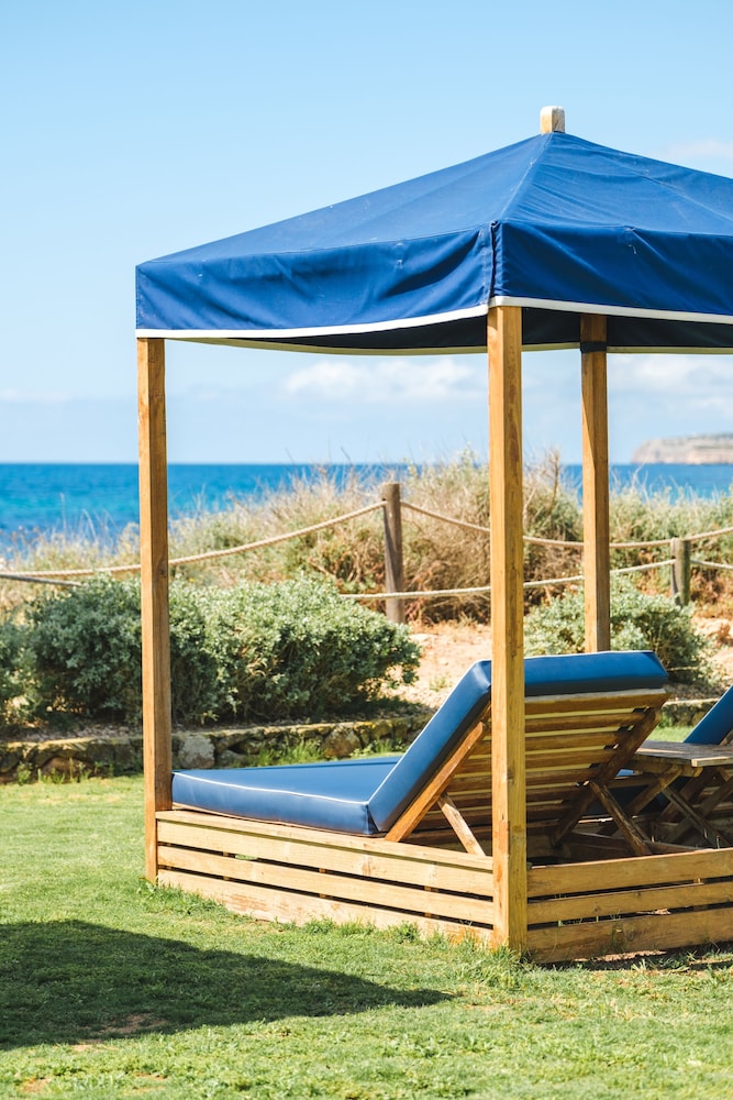 Gecko Hotel and Beach Club 27/50