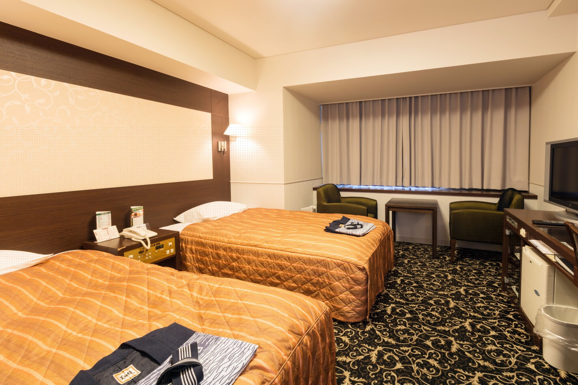 غرفة بسريرين منفصلين في الملحق، Hotel Global View Kushiro 3/4