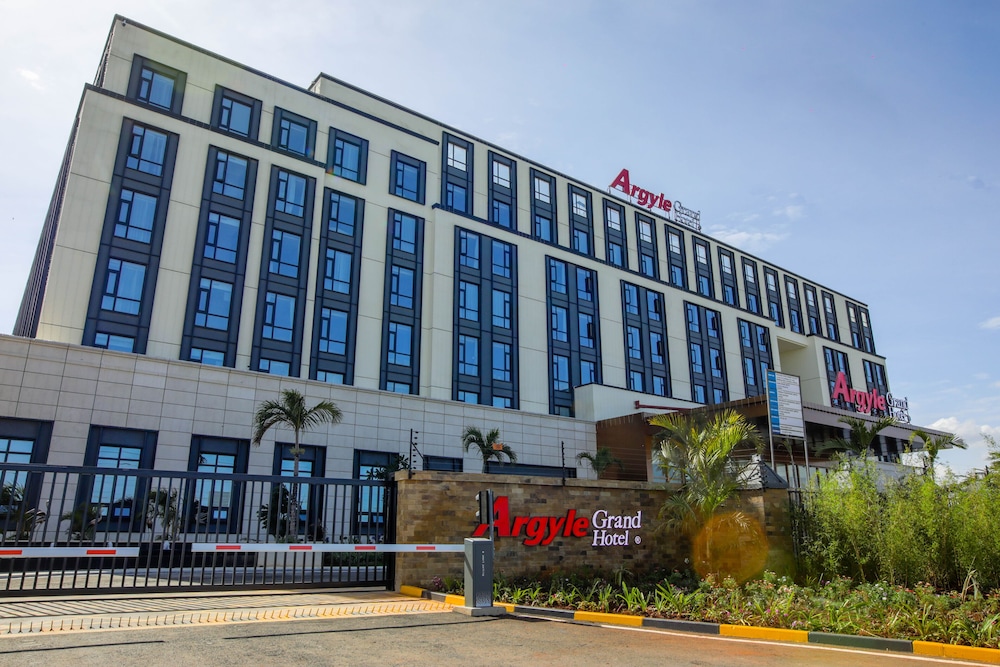 ARGYLE GRAND HOTEL 62/70