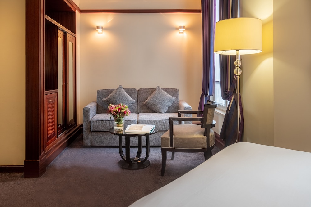 Hotel Pont Royal 45/68