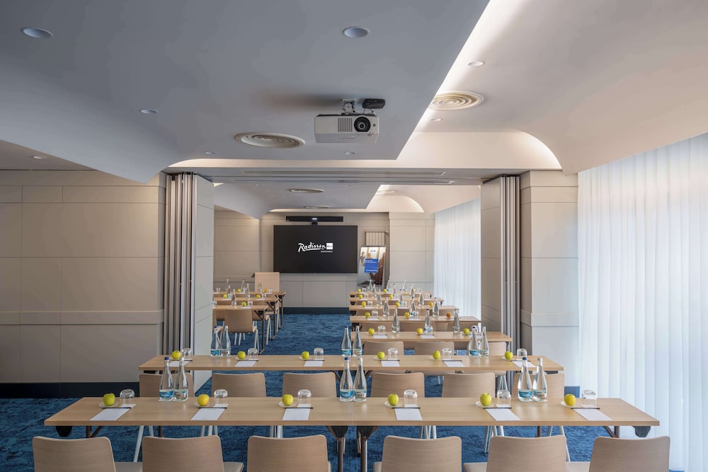 Radisson Blu Hotel Bucharest 63/75