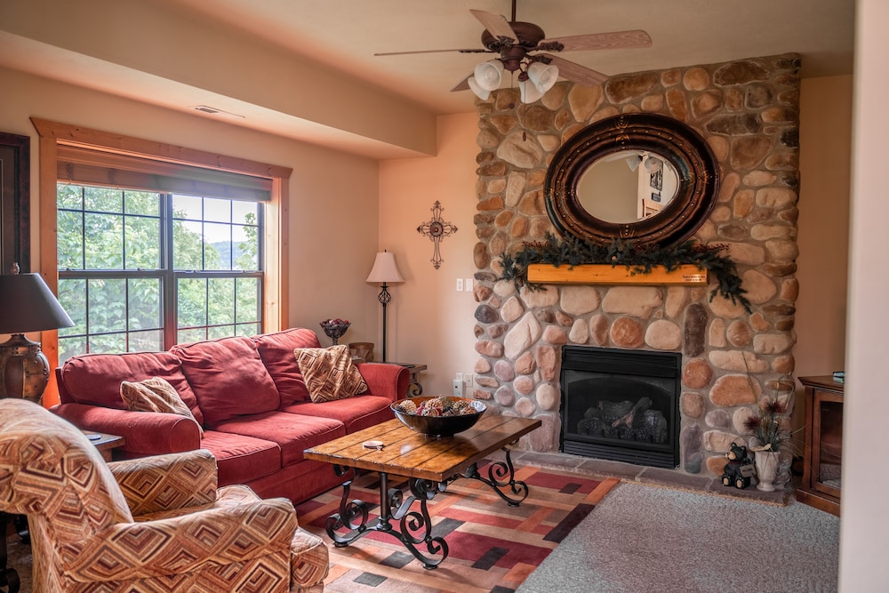 Cabins At Grand Mountain By Thousand Hills Resort 29/49