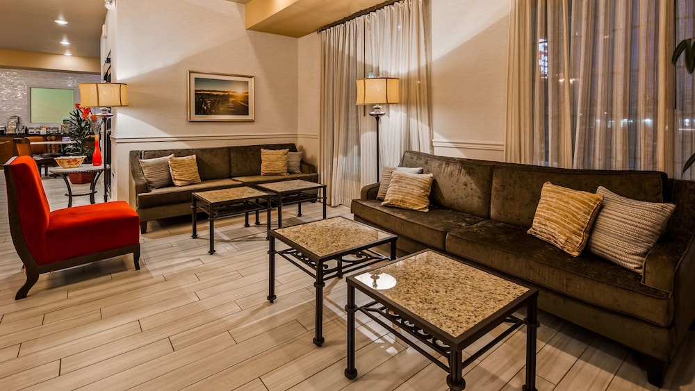 Best Western Plus Vineyard Inn & Suites 34/51