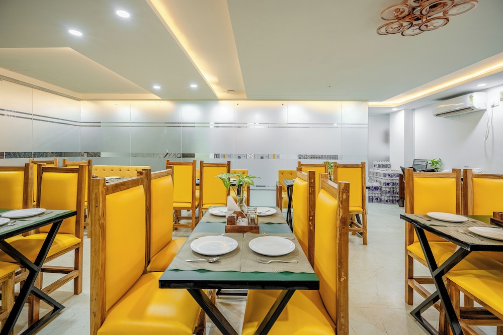Lime Tree Hotels & Banquet Greater Noida 34/50