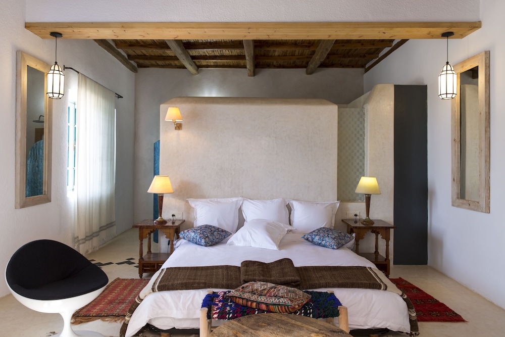 SUPERIOR, SUITE, KING BED, OCEAN VIEW