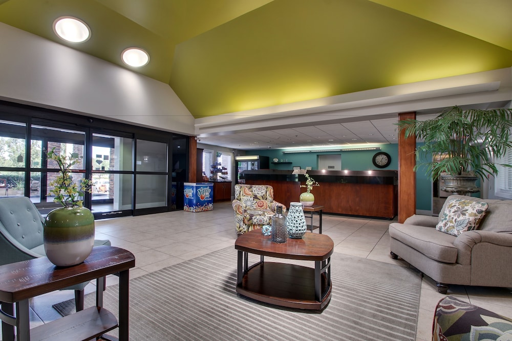 Greenfield Inn and Suites Elizabethtown KY I65 Exit 94 43/62