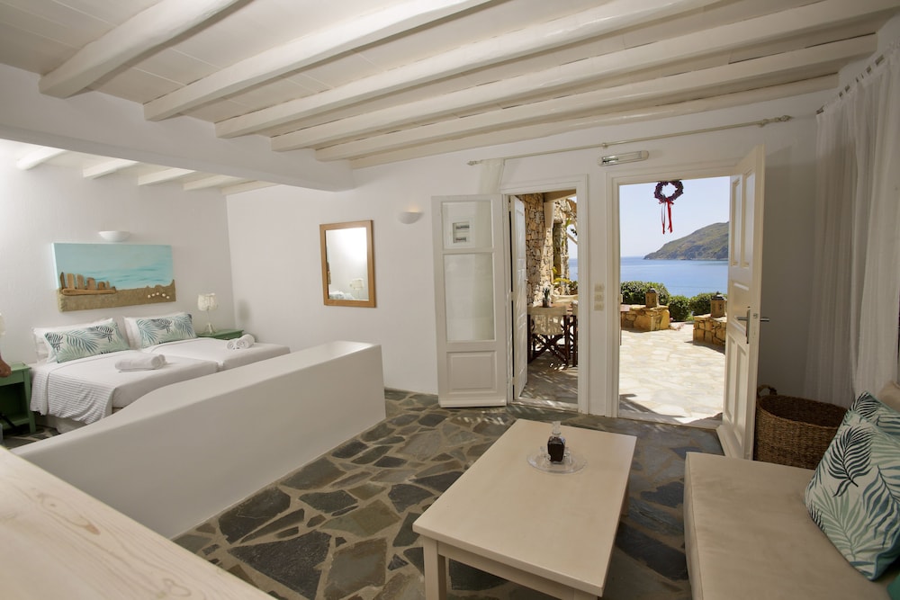 studio, sea view