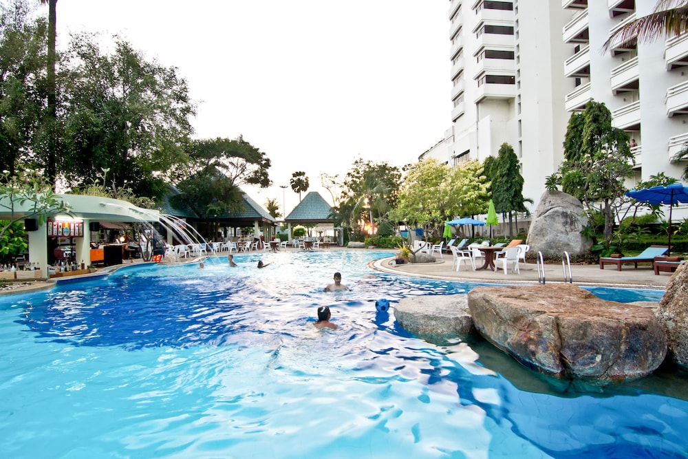 Grand Jomtien Palace Hotel 37/42