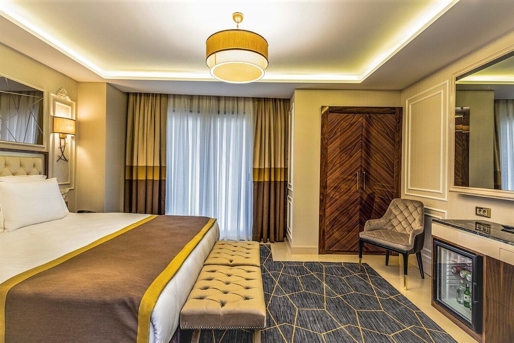Beethoven Senfoni Hotel Istanbul 12/56