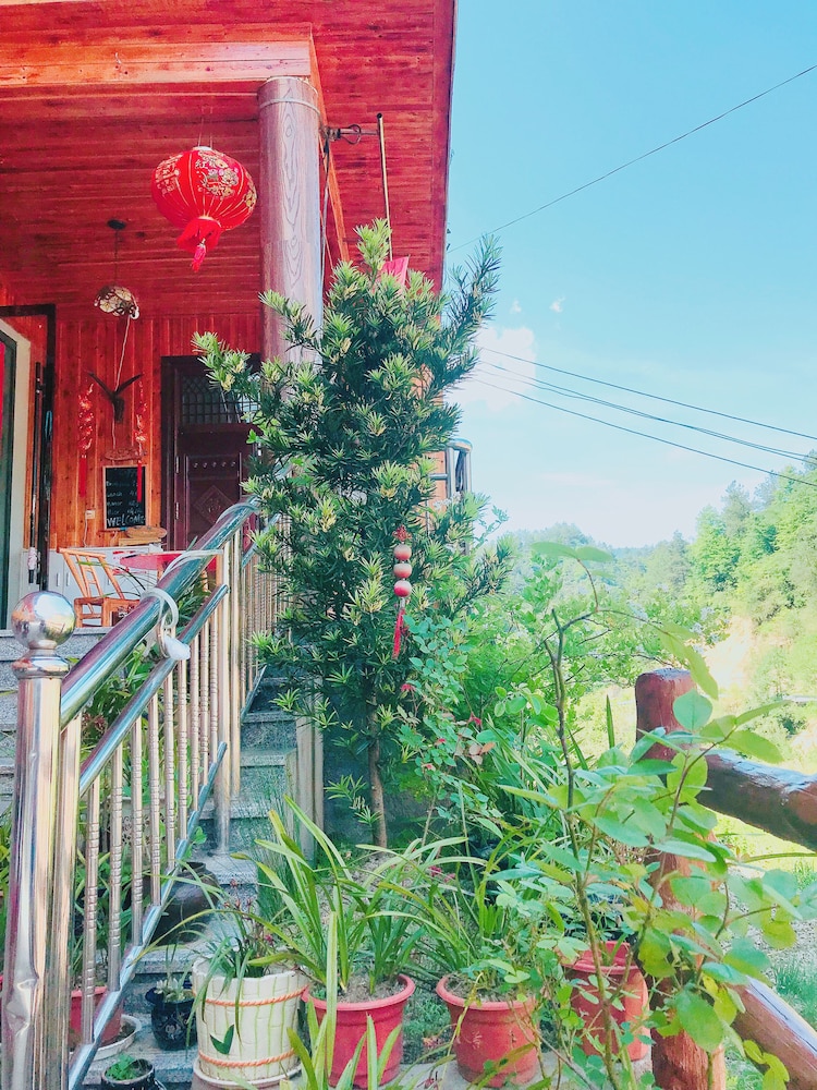 One Step To Heaven Inn 4/50