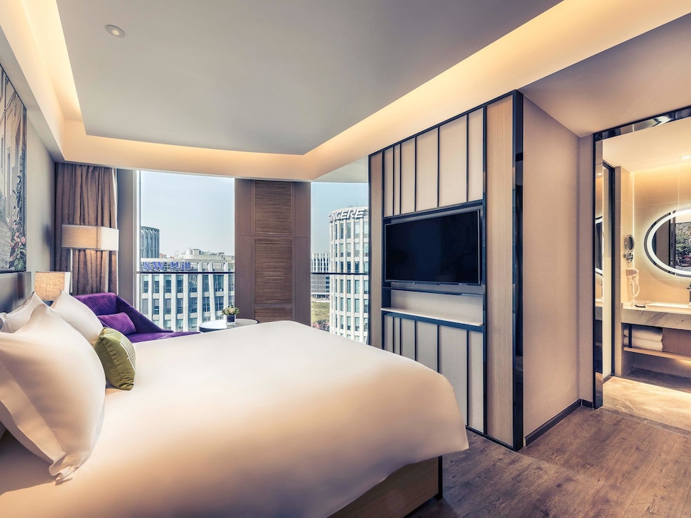 Mercure Shanghai Hongqiao Railway Station 17/37