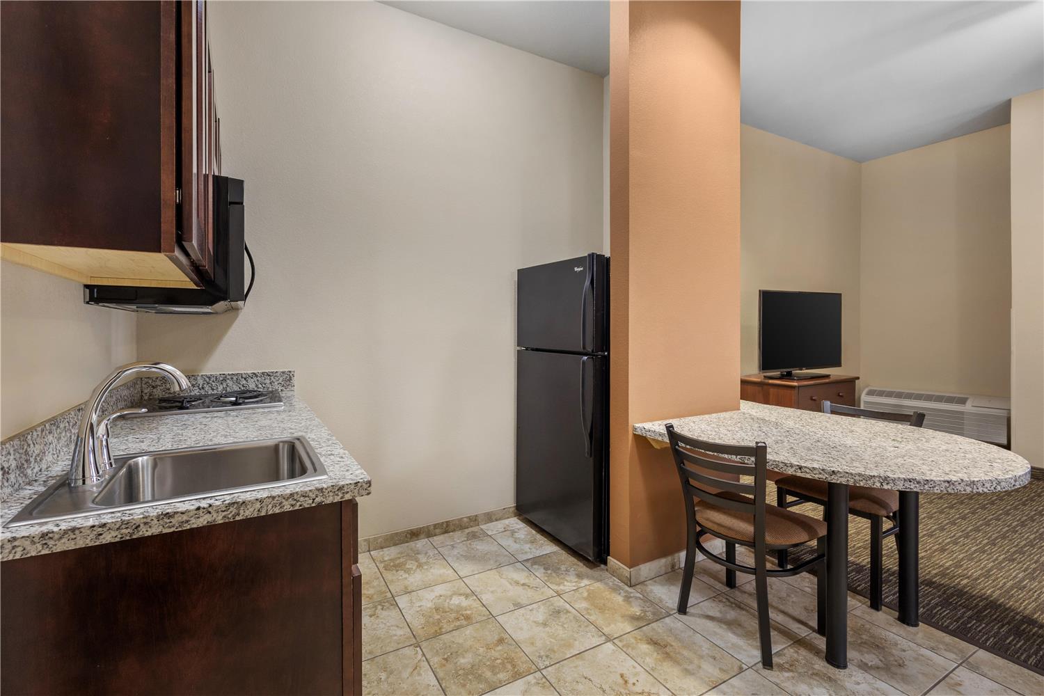 Best Western North Edge Inn 10/13