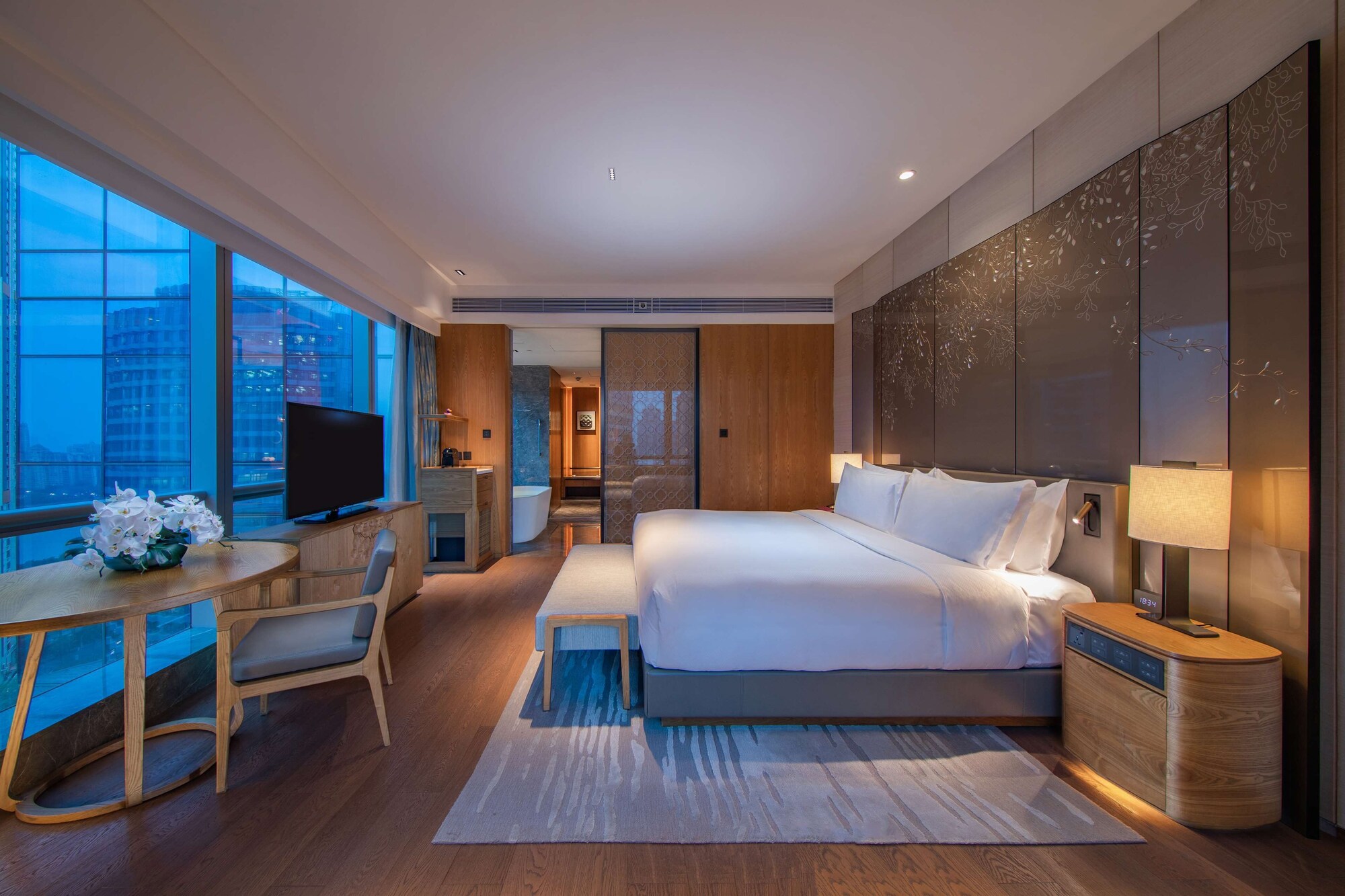 Premier, King Bed, River View, Canton Tower