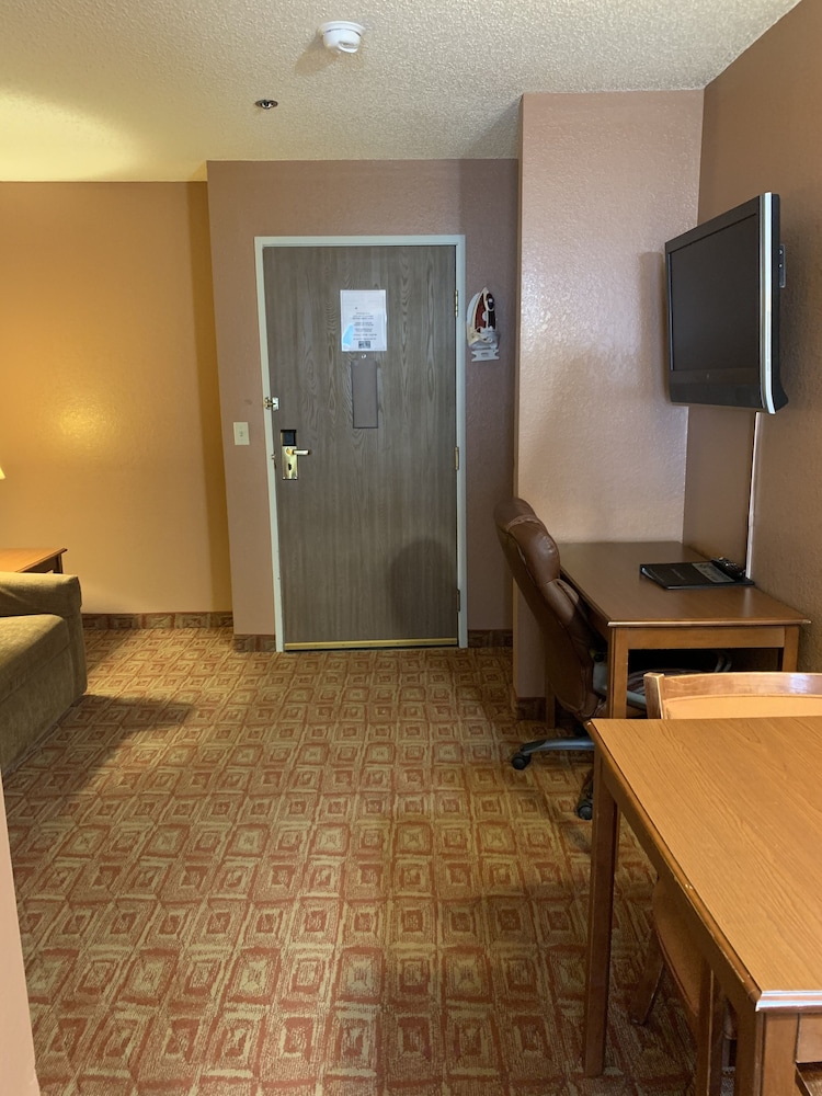 North Country Inn & Suite 39/44