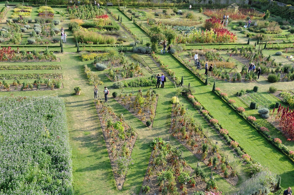CHATEAU DE LA BOURDAISIERE 43/55