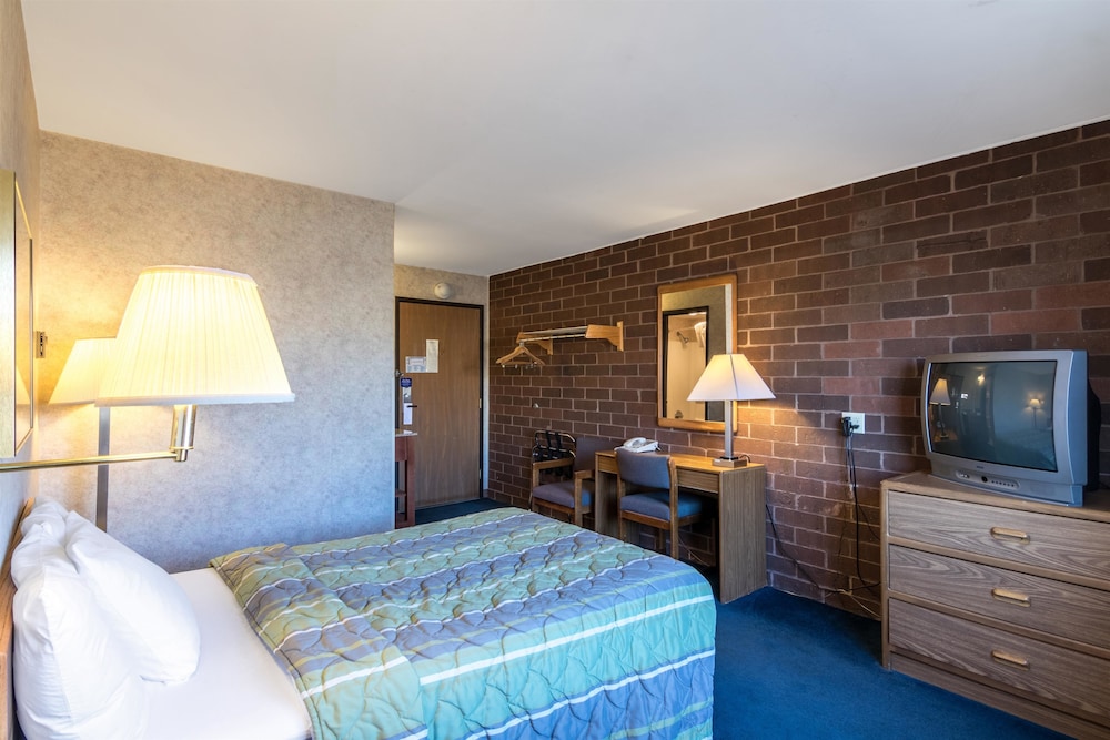 Motel6 Eau Claire, WI 22/49