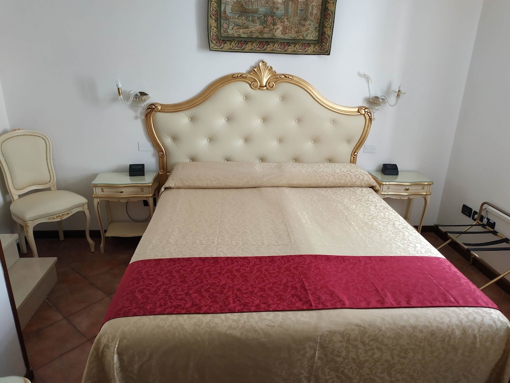 Classic, Double Bed