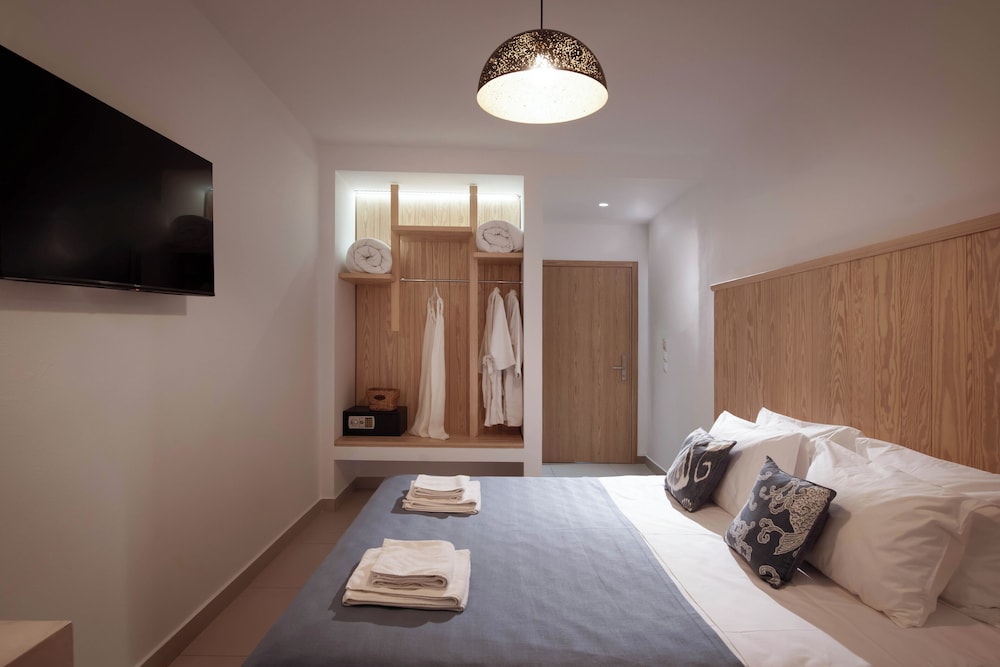 غرفة قياسية بسرير مزدوج بإطلالة على البحر، Serenity Blue Hotel 2/7