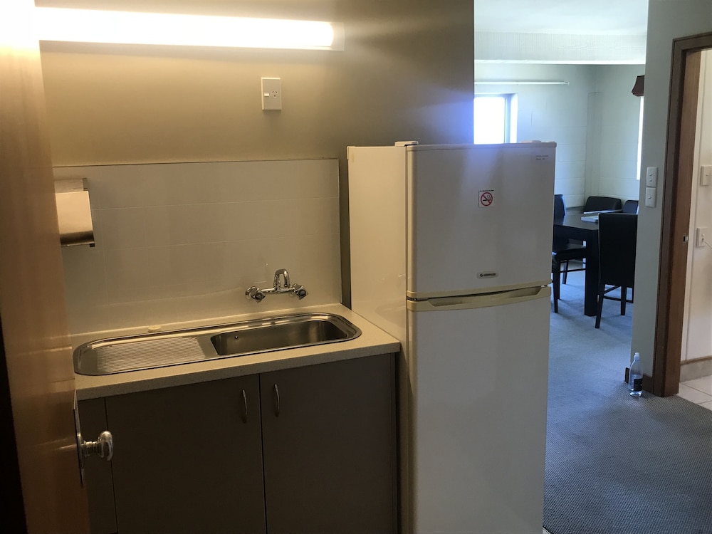Earnslaw Lodge 50/50