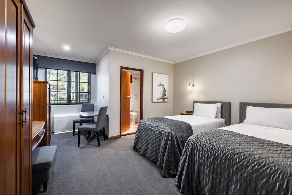 STANDARD, TWIN BEDS