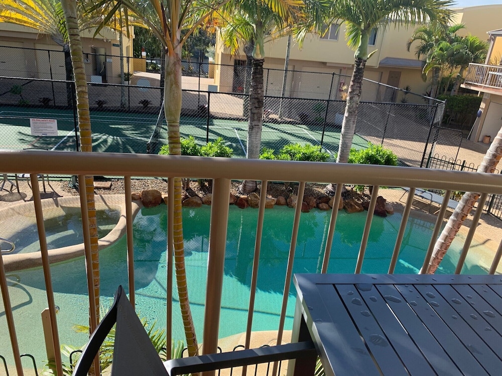 COOLUM BEACH GETAWAY RESORT 25/58