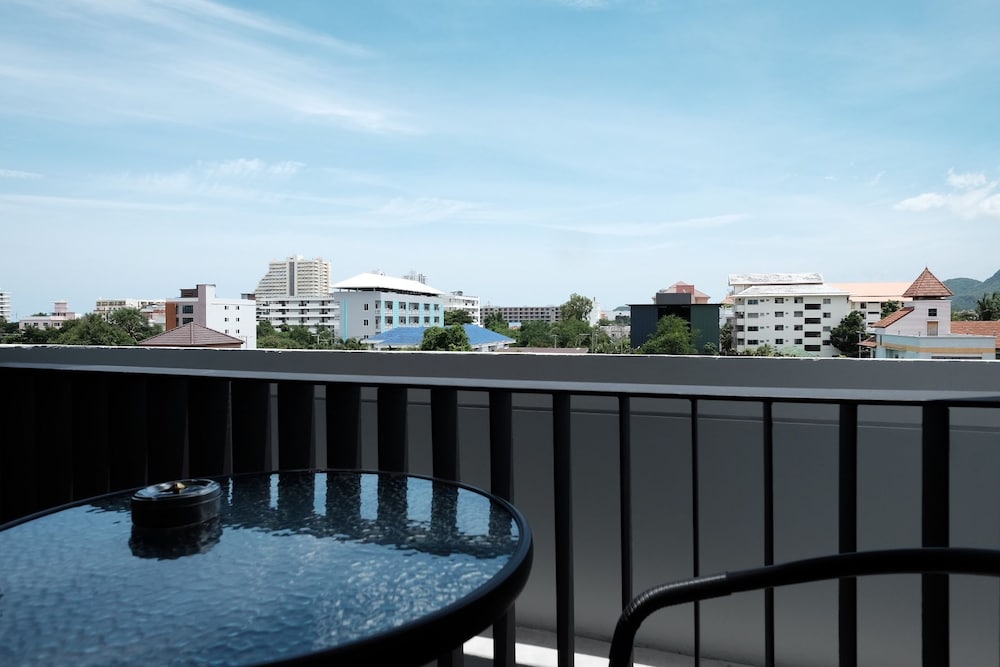 Maleesa Place Hua Hin 12/20