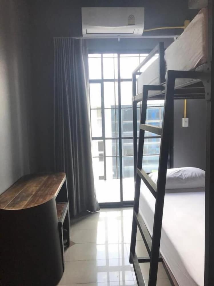 248 Street Hostel 17/50
