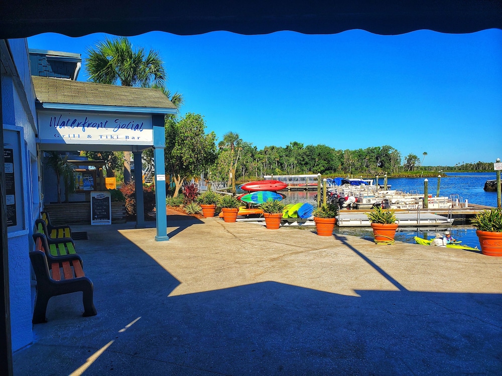 The Port Hotel and Marina 48/55