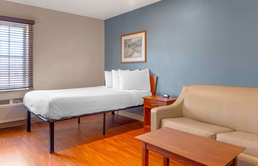 Extended Stay America Select Suites Wilmington West (ex WoodSpring Suites Wilmington) 23/42