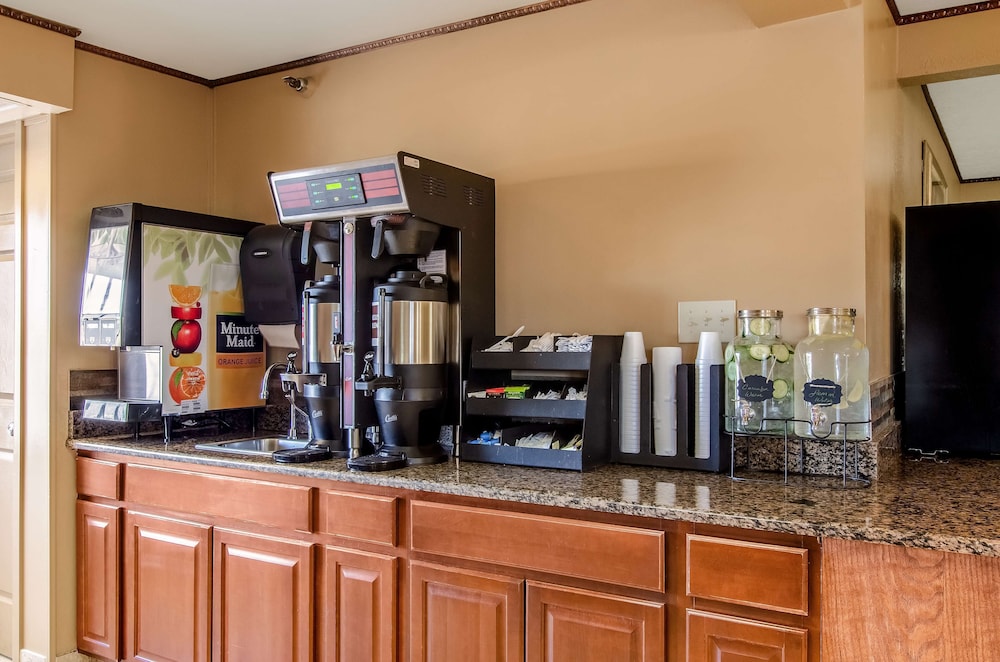 Americas Best Value Inn & Suites Ft. Collins E at I-25 22/26