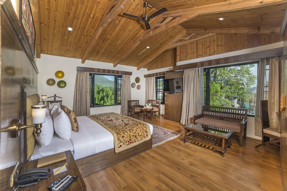Lemon Tree Hotel Srinagar 14/21