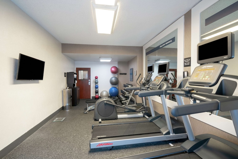 Hampton Inn & Suites Nashville/Franklin (Cool Springs) 17/38