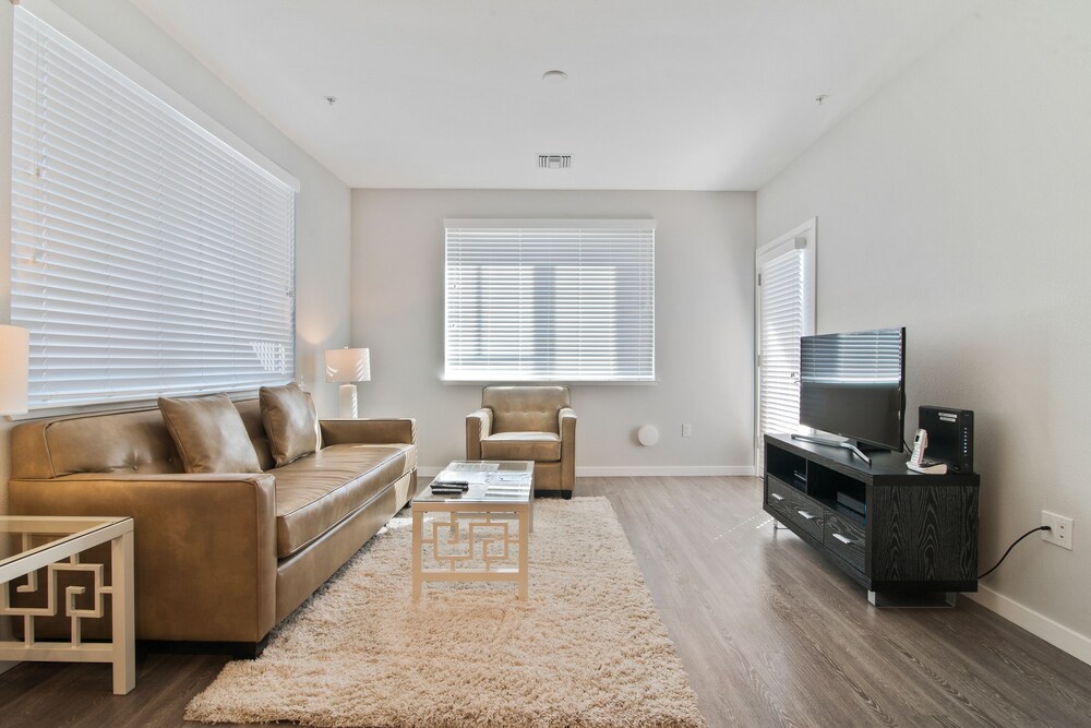 Global Luxury Suites in Menlo Park 27/50