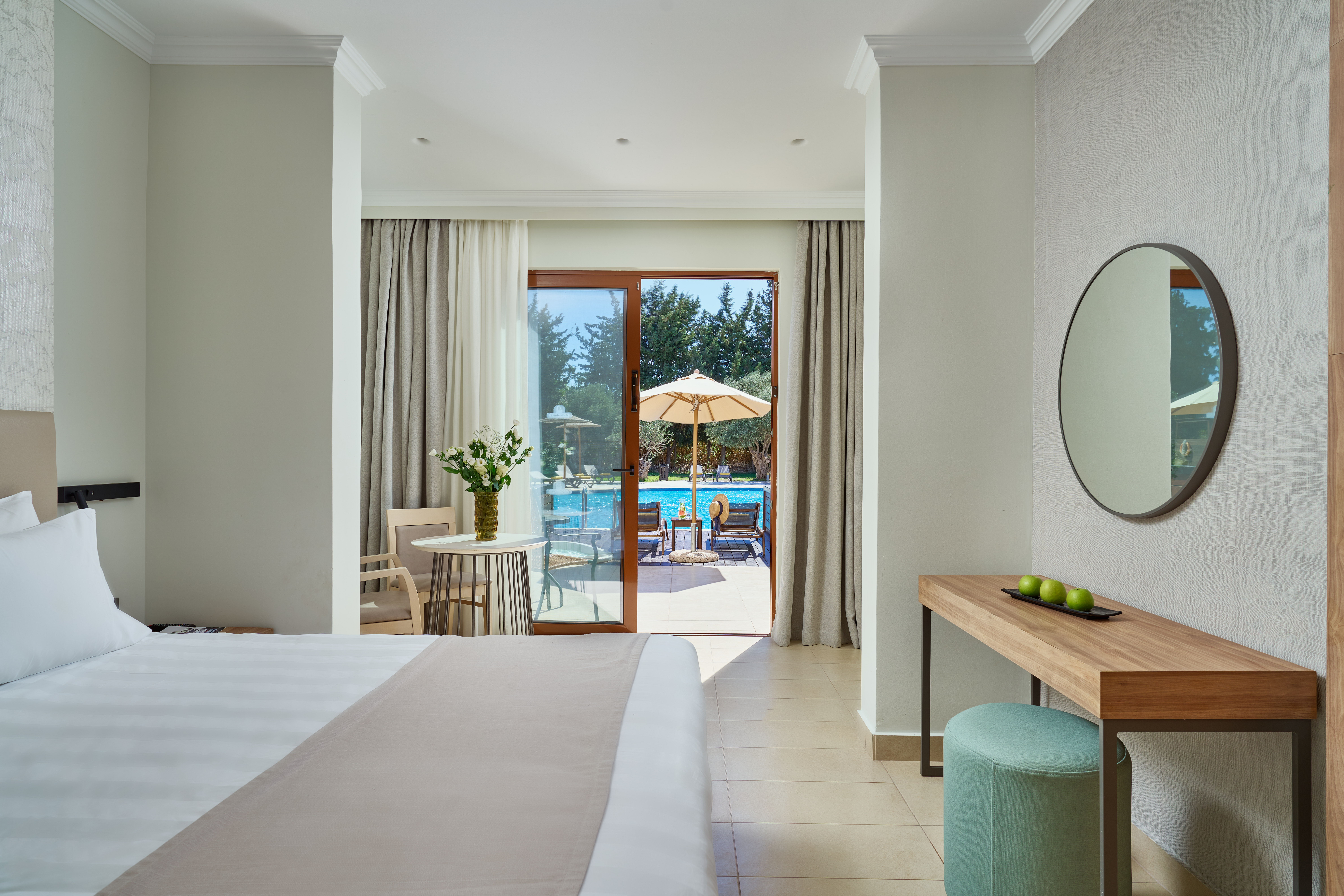 Suite, Garden View, Shared Pool, Hot Tub