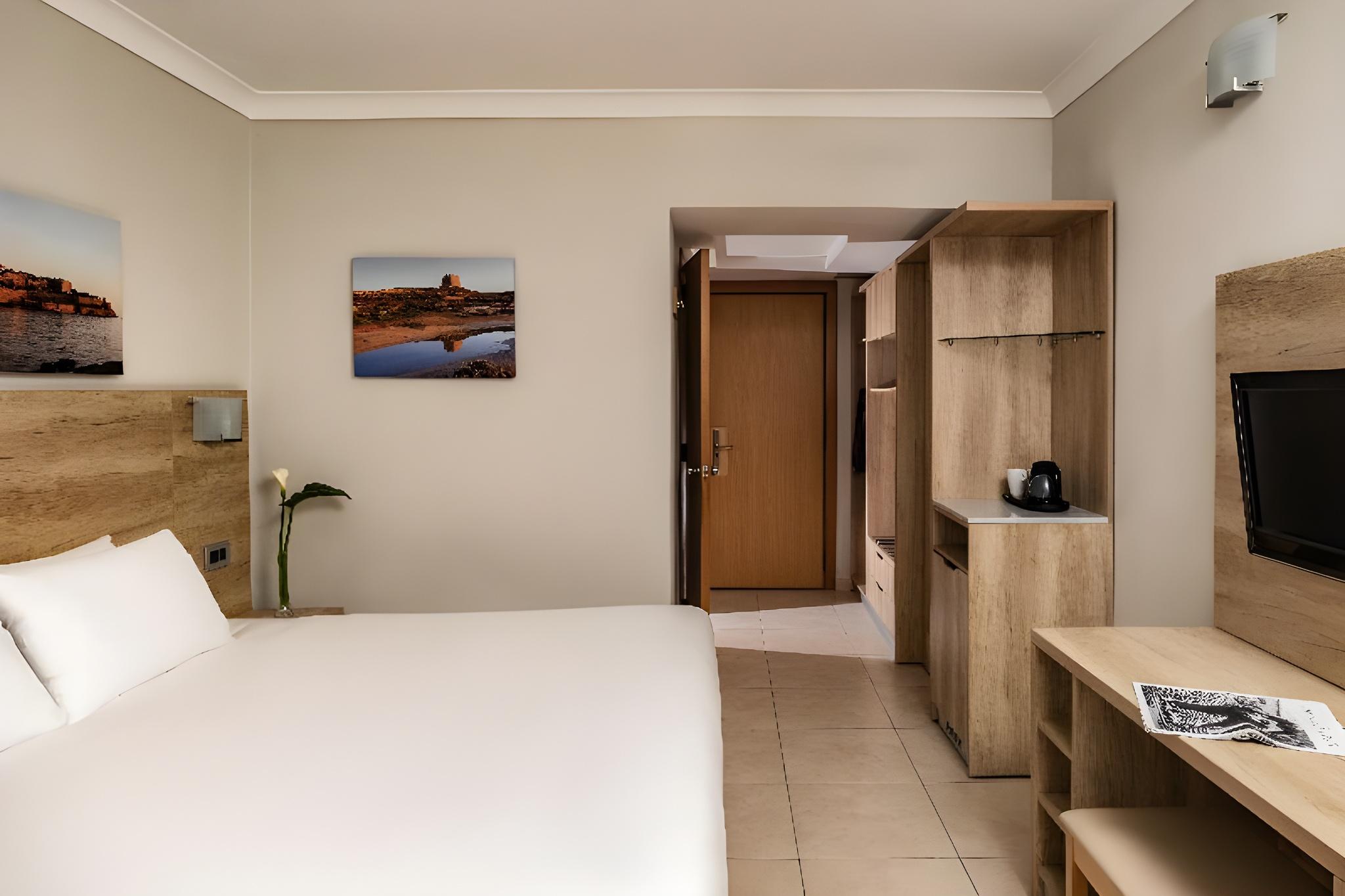 Standard, Single, Single Bed