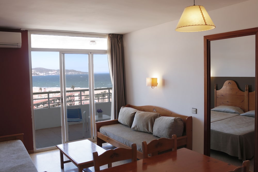 Xons Platja Hotel Apartaments 48/73