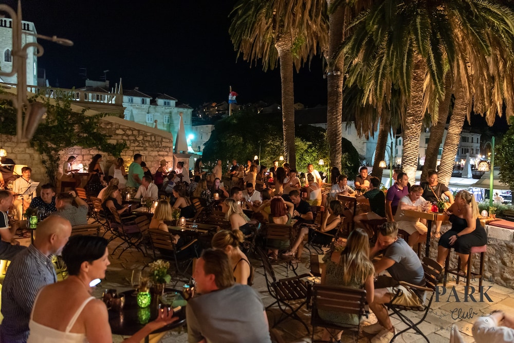 HOTEL PARK HVAR 68/76