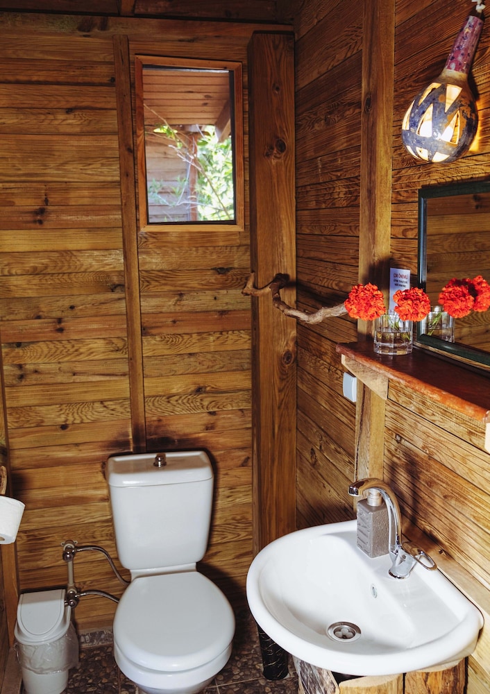 Deep Ocean Camping - Adults Only 36/38