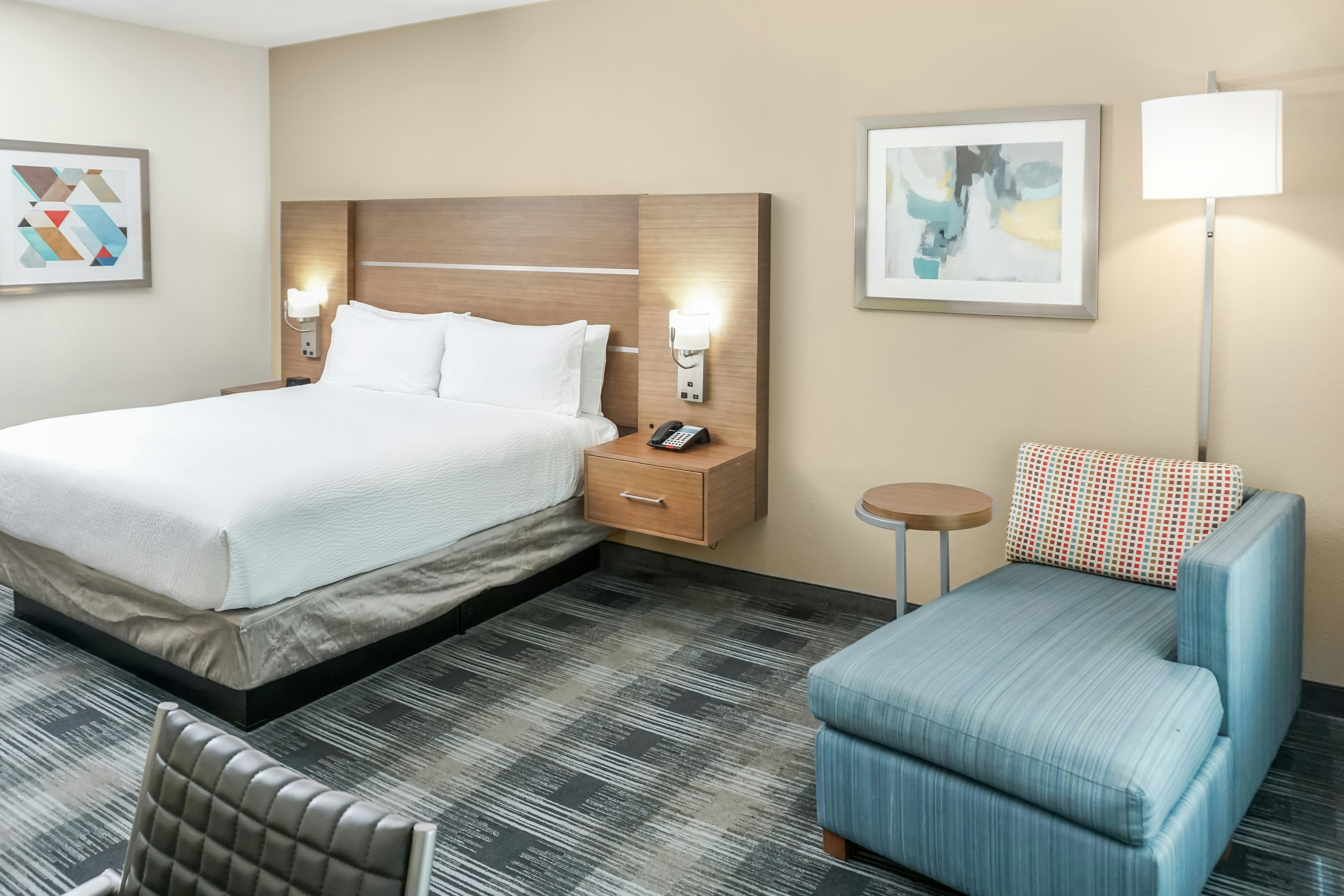 Holiday Inn Express and Suites Houston Westchase - Westheimer 20/59