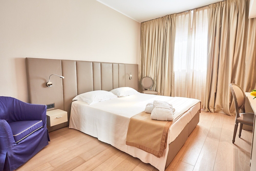 Hotel Ferretti Majestichouse 23/46